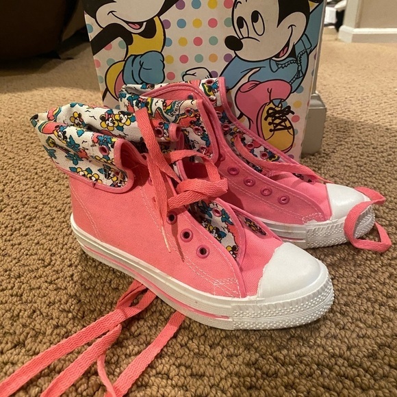 💥 Vintage Mickey & Minnie Mouse X Inner Floral Lace Converse Shoes - Picture 4 of 9